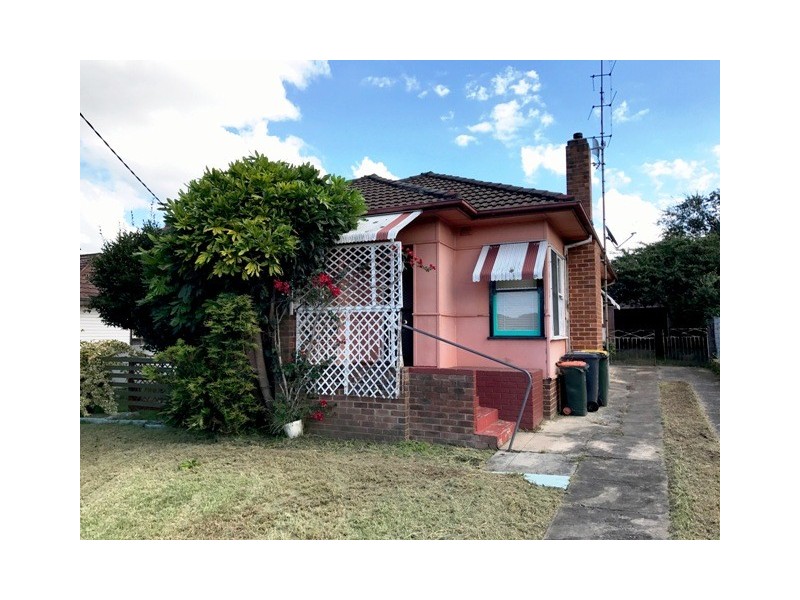 16 Hoskins Street, Gwynneville NSW 2500