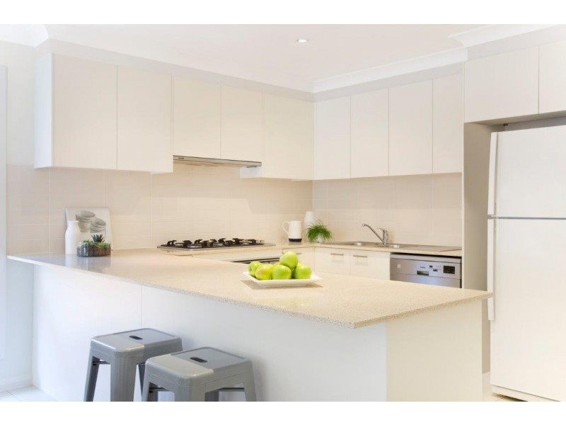 14 Samuel Close, Thirroul NSW 2515