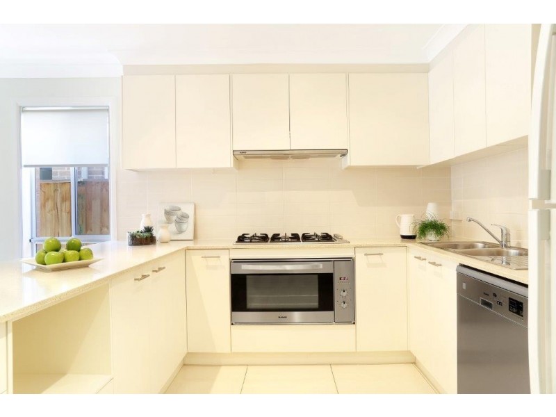 14 Samuel Close, Thirroul NSW 2515
