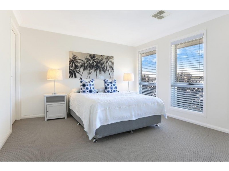 14 Samuel Close, Thirroul NSW 2515