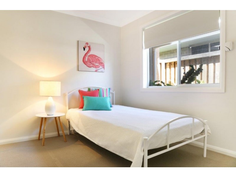 14 Samuel Close, Thirroul NSW 2515