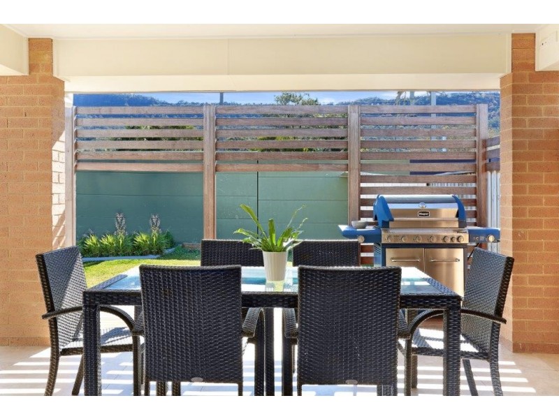 14 Samuel Close, Thirroul NSW 2515
