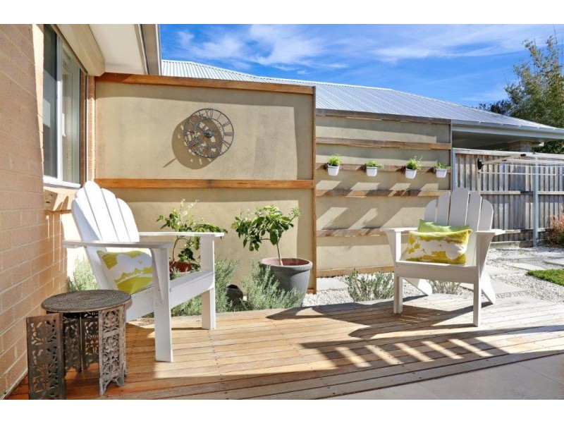 14 Samuel Close, Thirroul NSW 2515