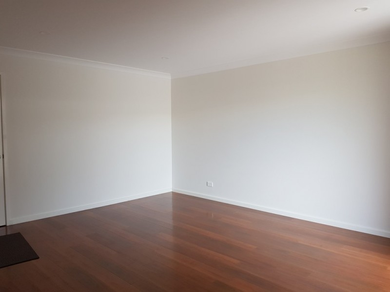 2/91 College Place, Flinders NSW 2529