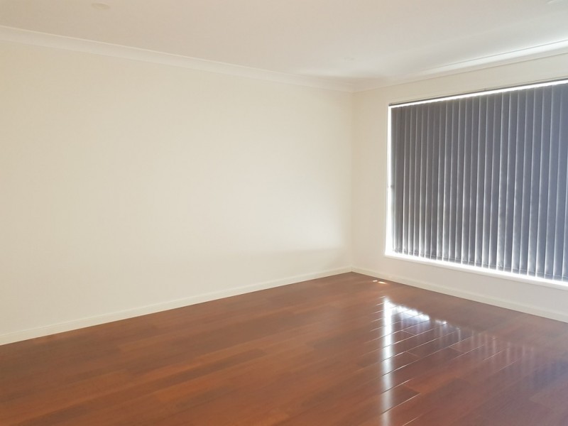 2/91 College Place, Flinders NSW 2529