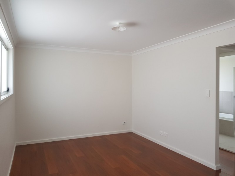 2/91 College Place, Flinders NSW 2529
