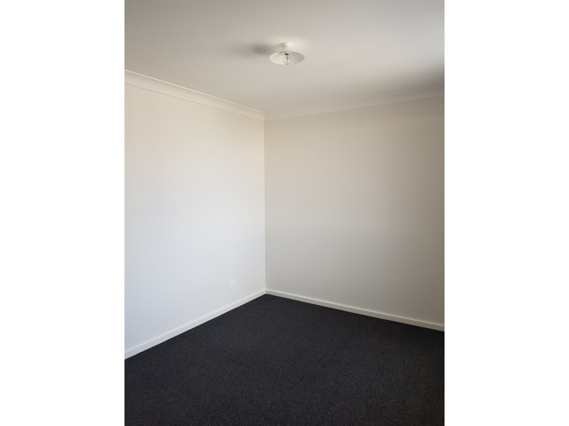 2/91 College Place, Flinders NSW 2529