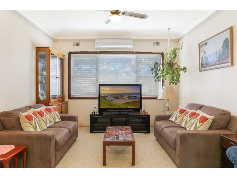 14 Thurston Crescent, Corrimal NSW 2518