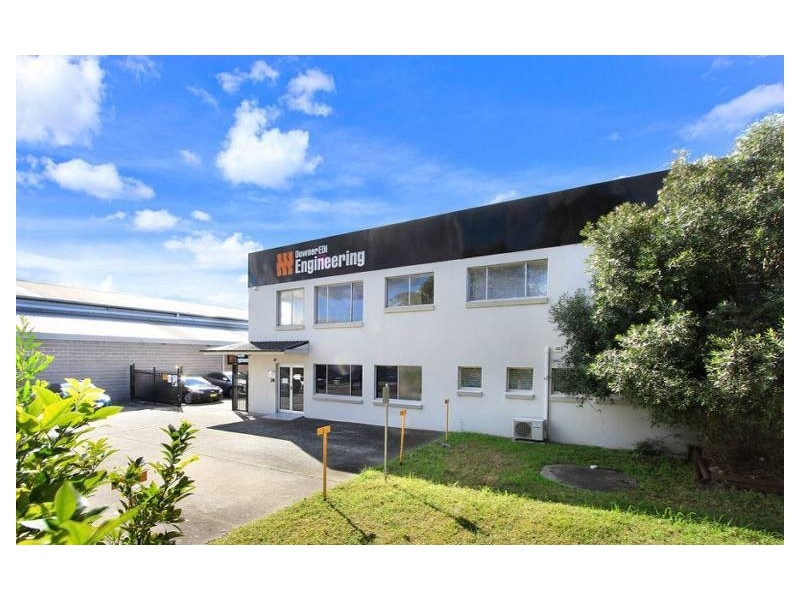 10 Orangegrove Road, Unanderra NSW 2526