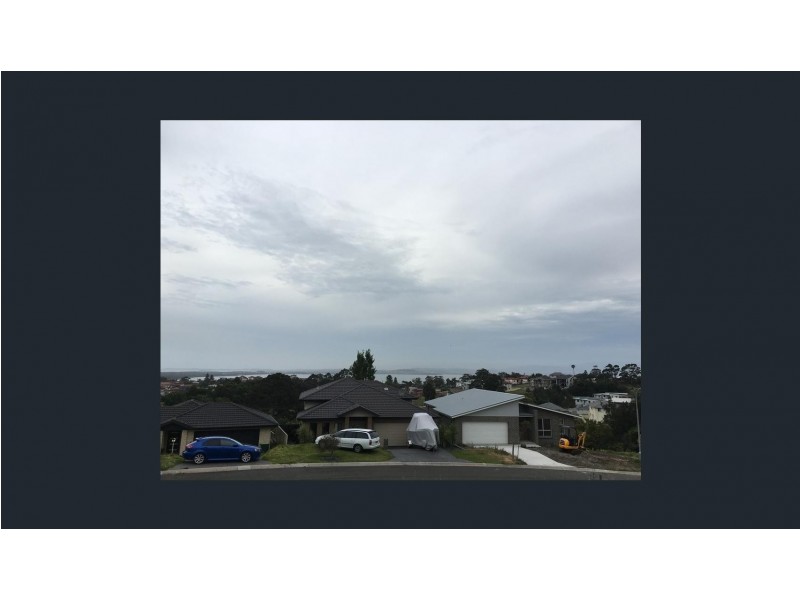 15 Backhouse Road, Lake Heights NSW 2502