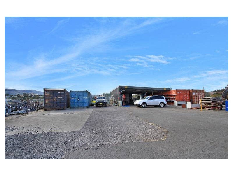 10 Orangegrove Road, Unanderra NSW 2526