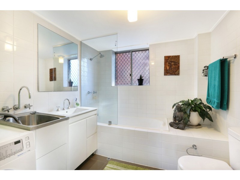 1/25 Underwood Street, Corrimal NSW 2518