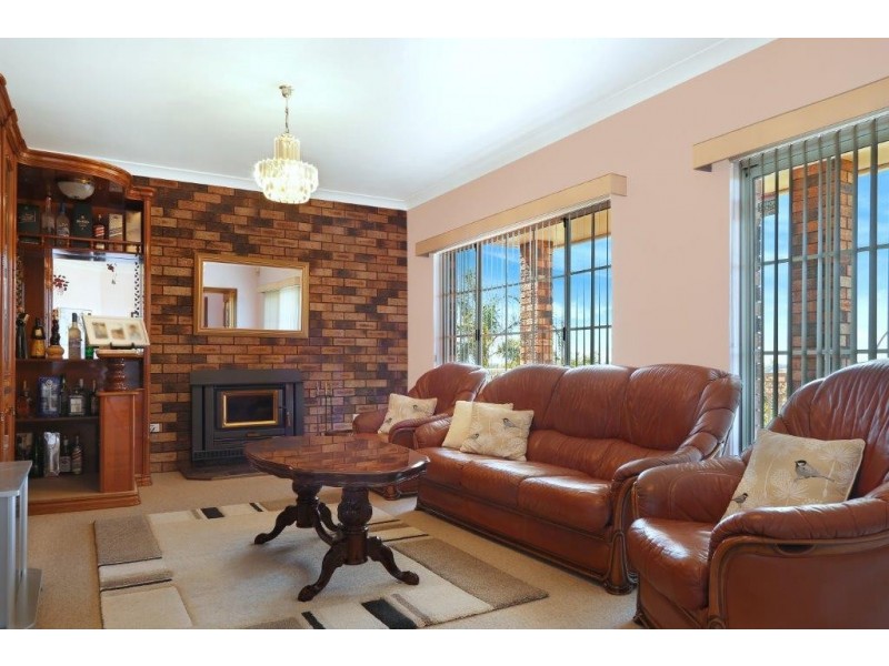 95 Derribong Drive, Cordeaux Heights NSW 2526