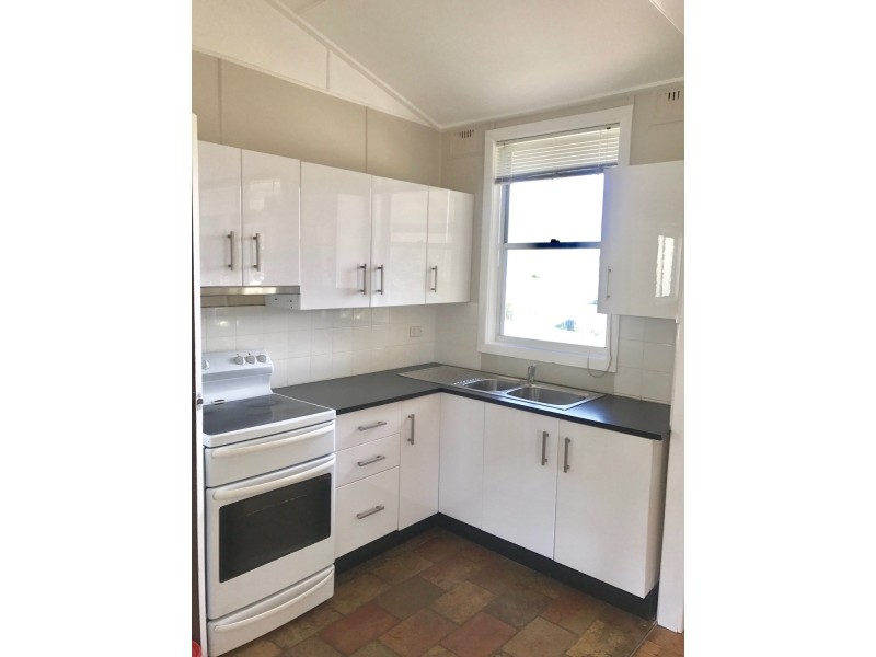 16 Norfolk Street, Berkeley NSW 2506