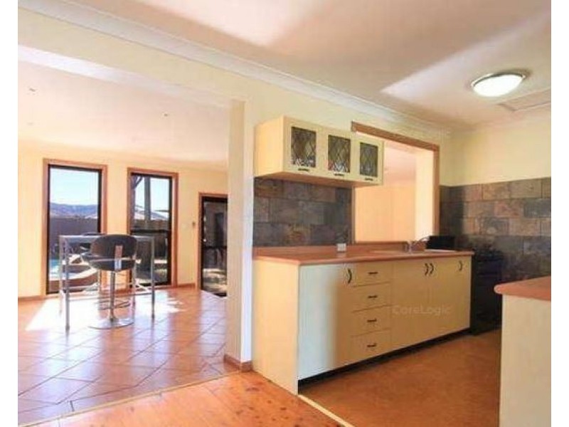 96 Beatus Street, Unanderra NSW 2526