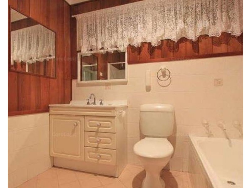 96 Beatus Street, Unanderra NSW 2526