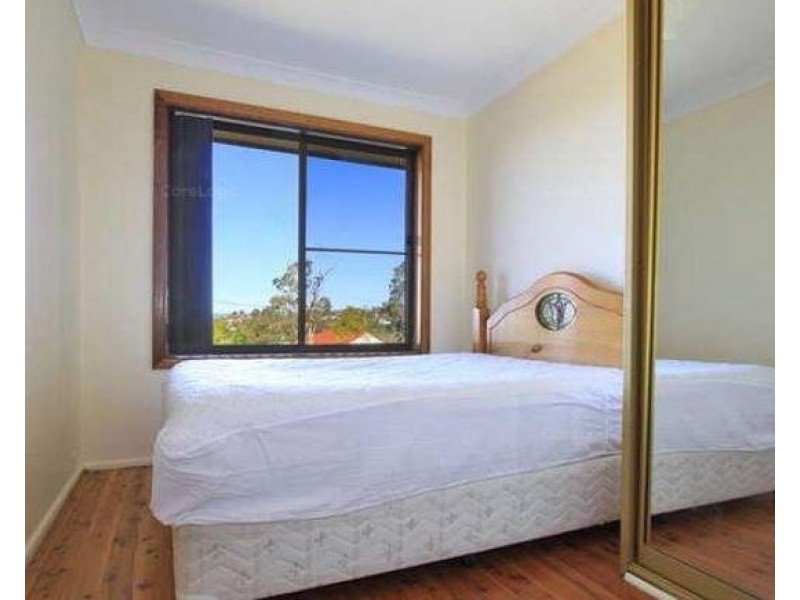 96 Beatus Street, Unanderra NSW 2526