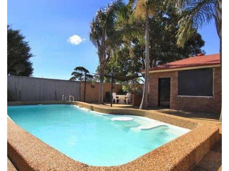 96 Beatus Street, Unanderra NSW 2526
