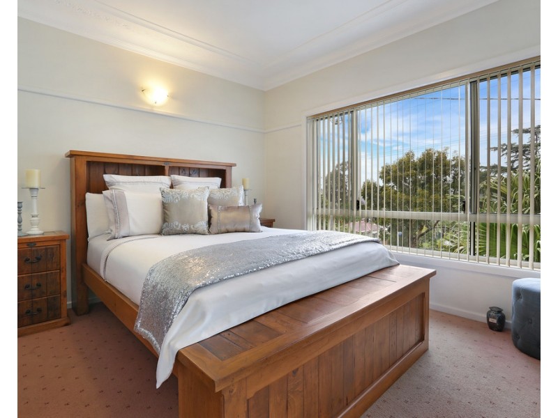 80 Heaslip Street, Coniston NSW 2500