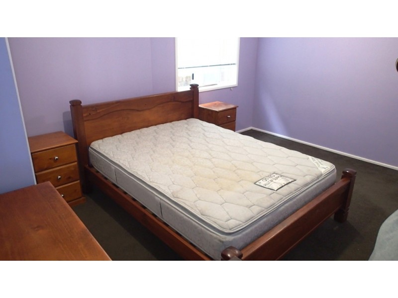 Room 1/73 Stanley Avenue, Farmborough Heights NSW 2526