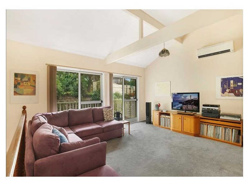 Room 1/73 Stanley Avenue, Farmborough Heights NSW 2526