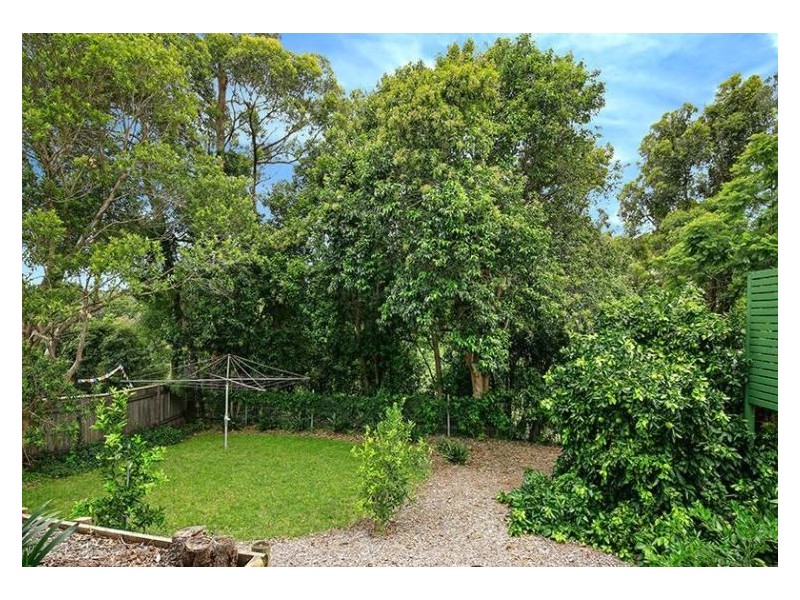 Room 1/73 Stanley Avenue, Farmborough Heights NSW 2526