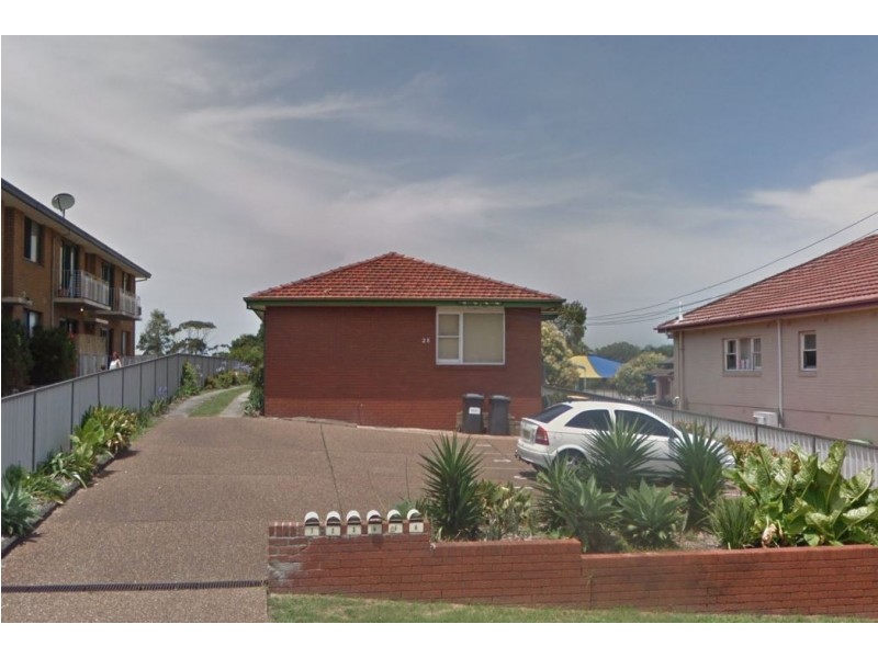 2/28 Hoskins Avenue, Warrawong NSW 2502