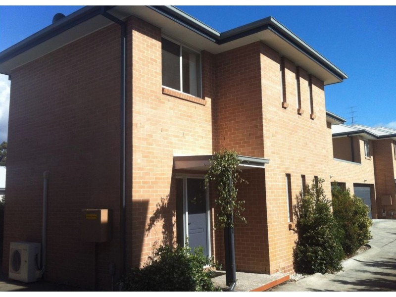 22a Rowland Avenue, Wollongong NSW 2500