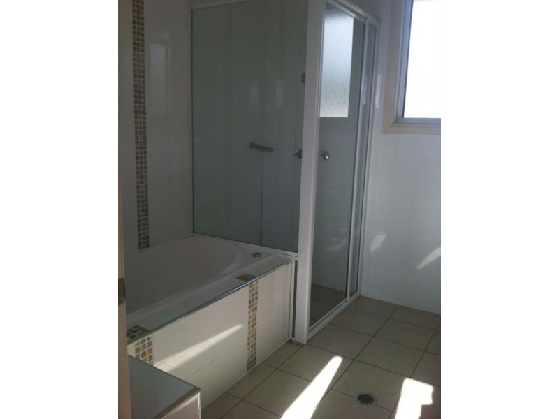 22a Rowland Avenue, Wollongong NSW 2500