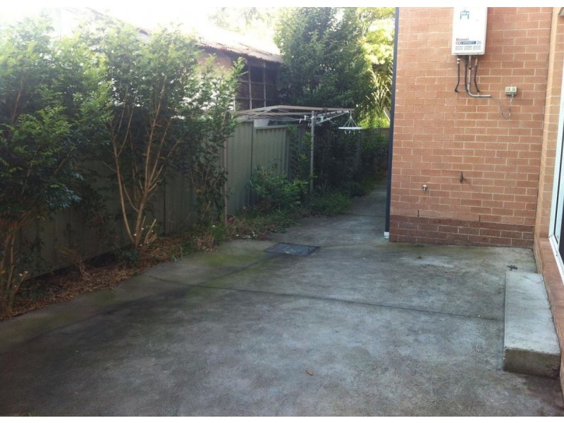 22a Rowland Avenue, Wollongong NSW 2500