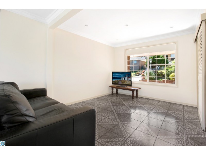 28 McAndrew Crescent, Mangerton NSW 2500