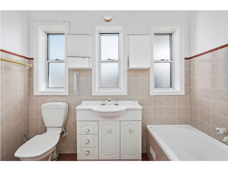 21 King Street, Warrawong NSW 2502