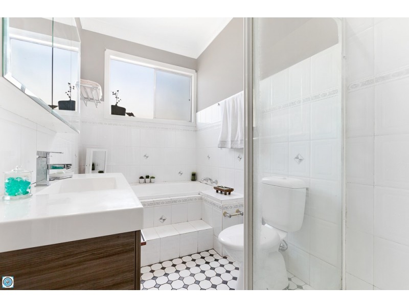 27 Jutland Avenue, Wollongong NSW 2500