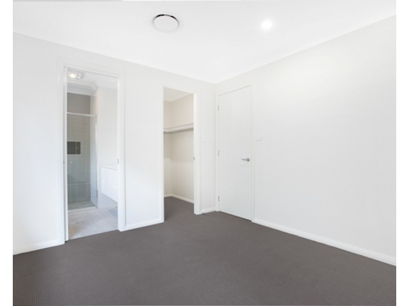 5 Nimmitabel Street, Tullimbar NSW 2527