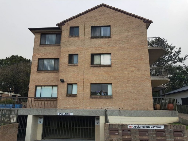 2/12 Denison Street, Wollongong NSW 2500