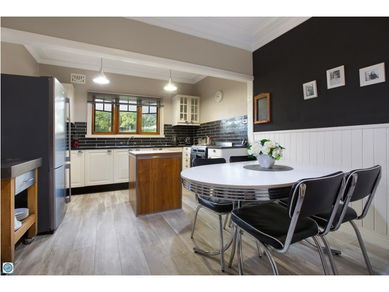 29 Stafford Road, Mount Kembla NSW 2526