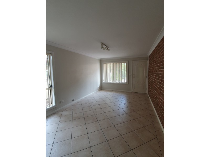 2/7 Platypus Close, Figtree NSW 2525