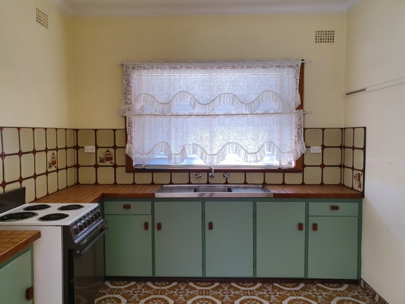 2/43 Yellagong Street, West Wollongong NSW 2500