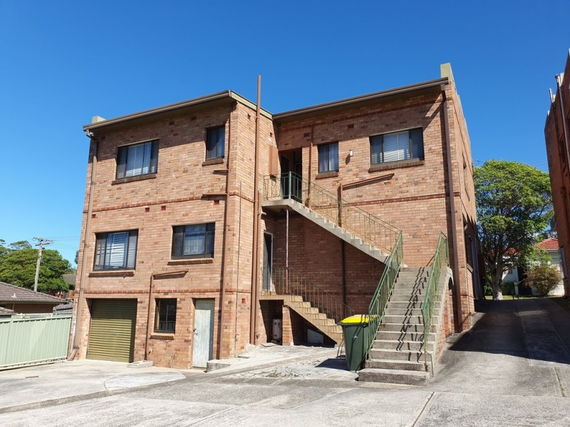 2/43 Yellagong Street, West Wollongong NSW 2500