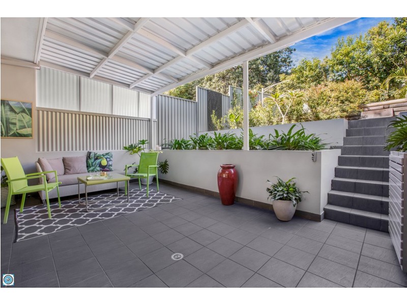 2/27 Rawlinson Avenue, Wollongong NSW 2500