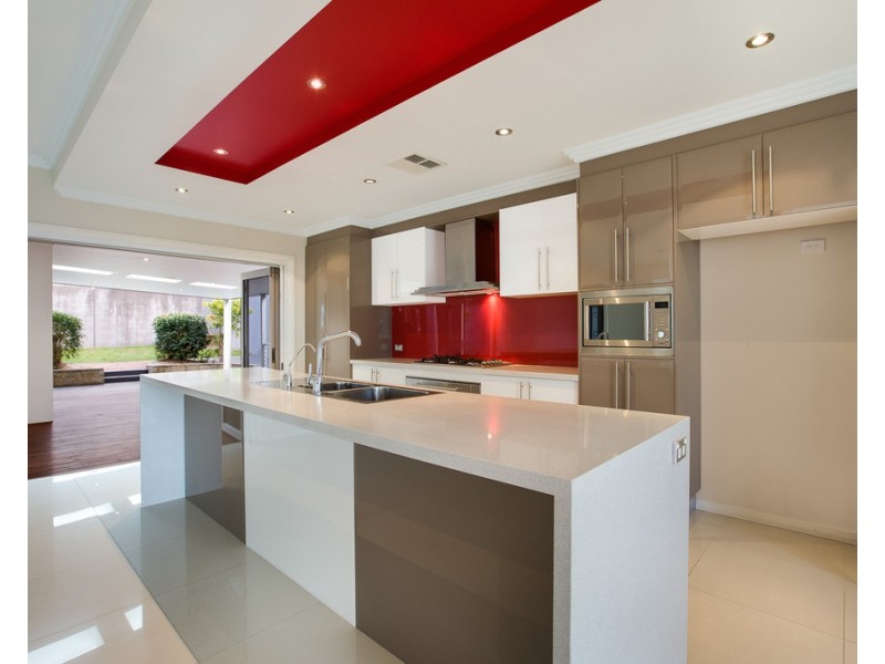 8 Stradbroke Avenue, Shell Cove NSW 2529
