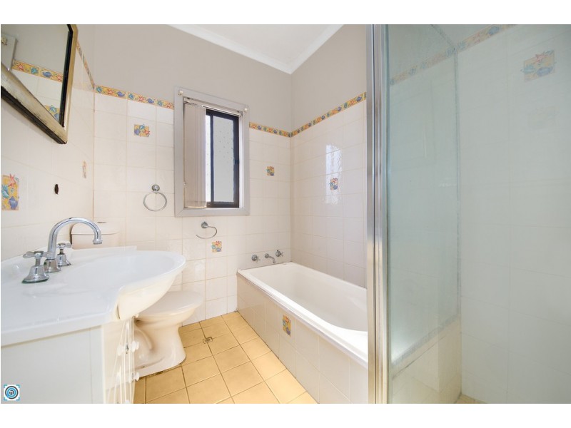 14 Derowie Crescent, Lake Heights NSW 2502