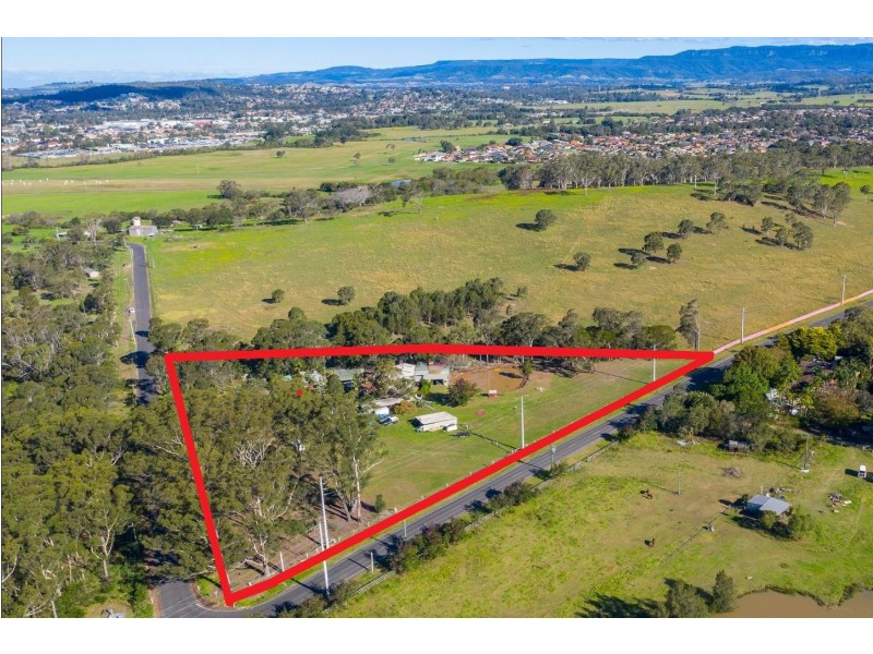 141 Darkes Road, Kembla Grange NSW 2526