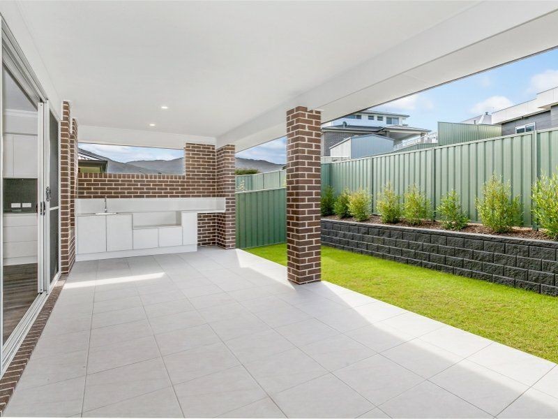 26a Indigo Way, Figtree NSW 2525
