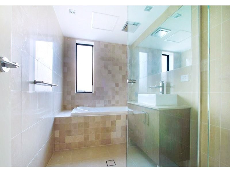 1/32 Bourke Street, North Wollongong NSW 2500