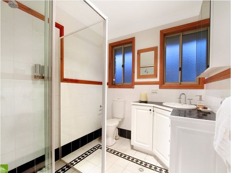1 Aviemore Place, Figtree NSW 2525