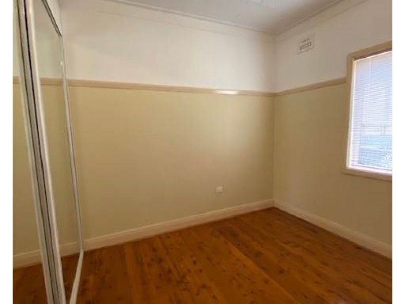 14 Myrtle Street, Coniston NSW 2500