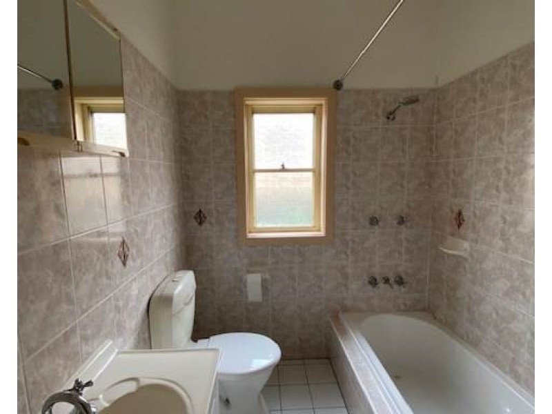 14 Myrtle Street, Coniston NSW 2500