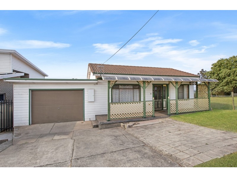 5 Northcliffe Drive, Lake Heights NSW 2502