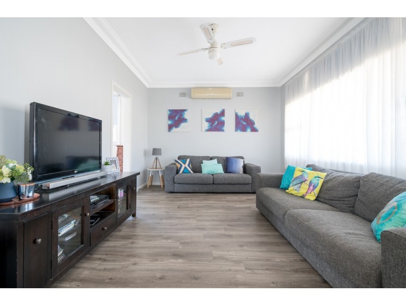 50 Parkside Drive, Dapto NSW 2530